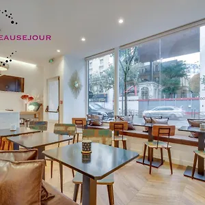 Beausejour 3*, Paris França